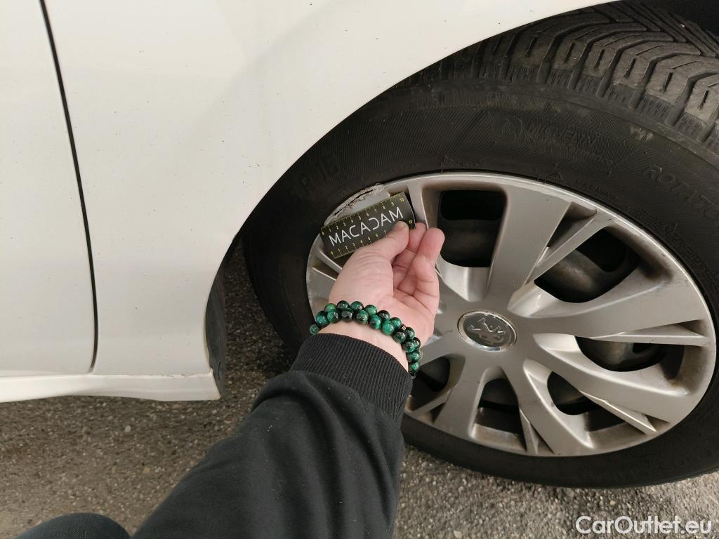  Peugeot  208  Affaire Premium Pack 1.5 HDi 100CV BVM5 E6dT #8