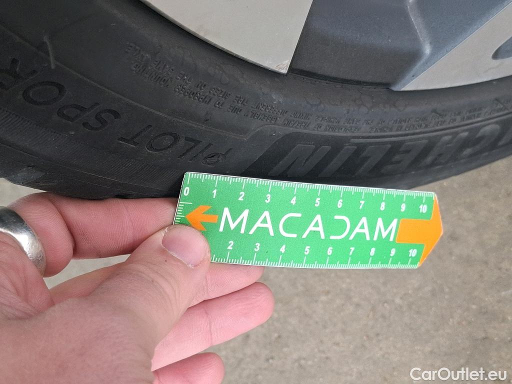  Renault  Kadjar RENAULT  / 2018 / 5P / Crossover Techno TCe 140 EDC #16