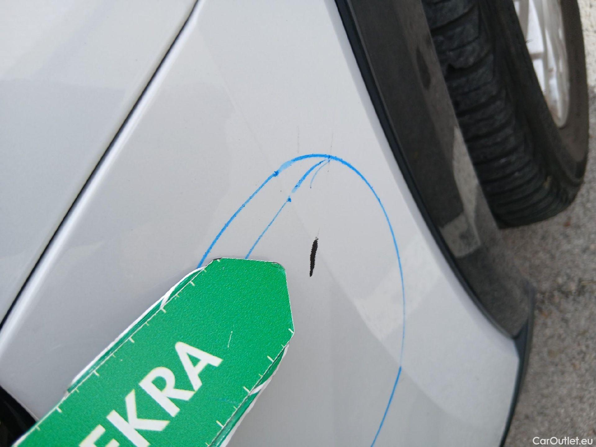  Audi  Q2 AUDI  / 2016 / 5P / todoterreno Design 30 TFSI 85kW (116CV) #11