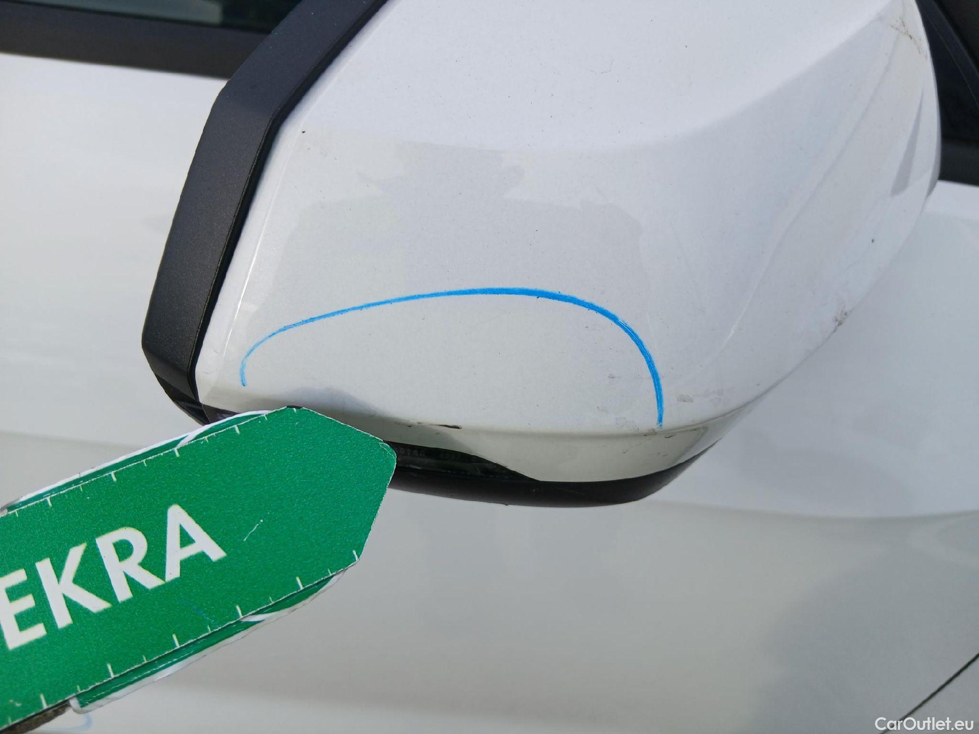  Audi  Q2 AUDI  / 2016 / 5P / todoterreno Design 30 TFSI 85kW (116CV) #20