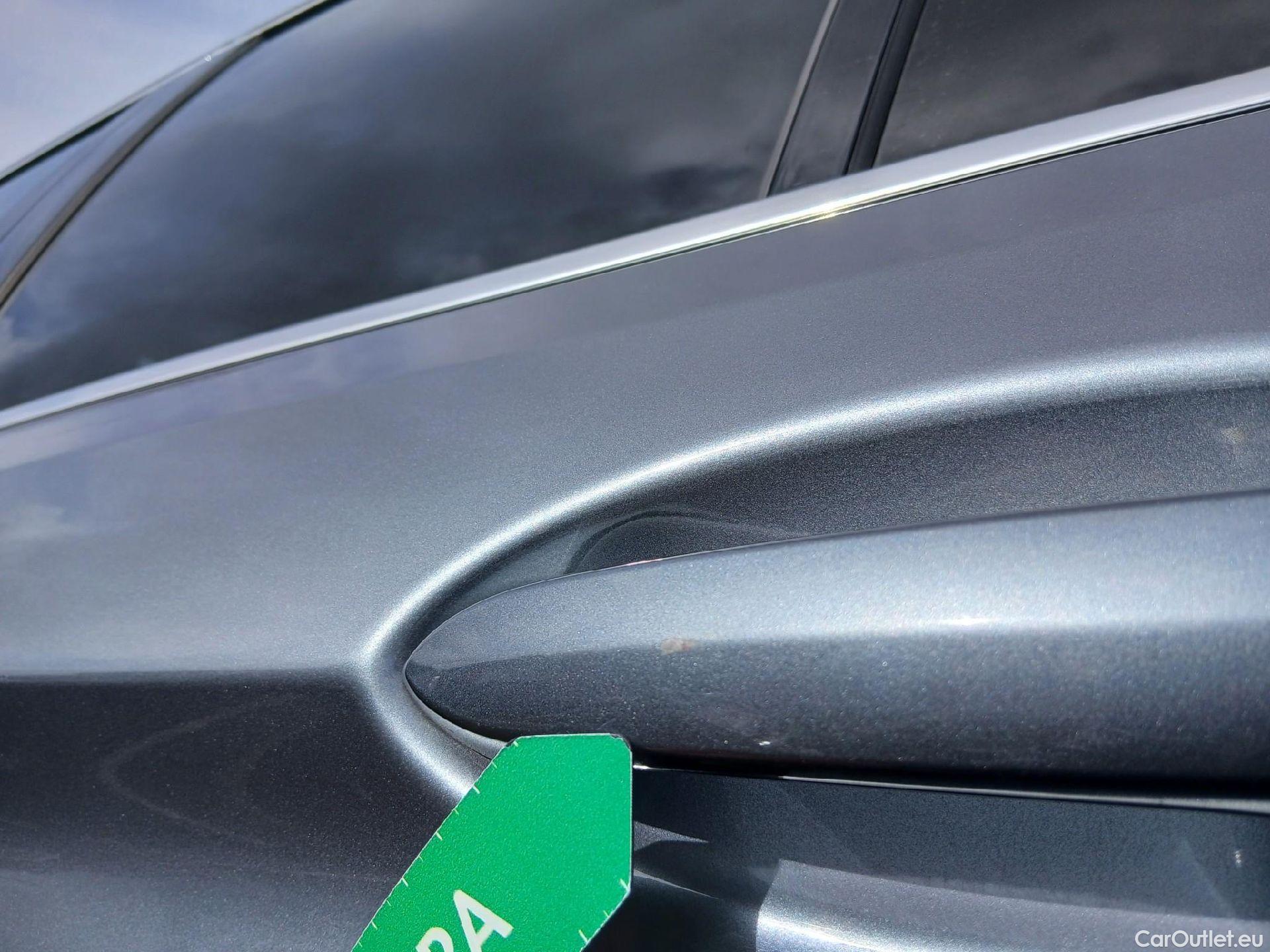  Bmw  Serie 5 BMW  / 2020 / 5P / familiar 520dA Touring #12