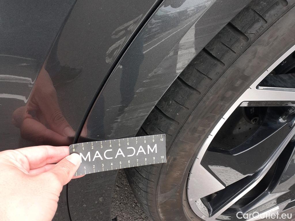  Audi  Q8 AUDI  / 2018 / 5P / todoterreno RS  TFSI 441kW (600CV) quattro tiptron #22