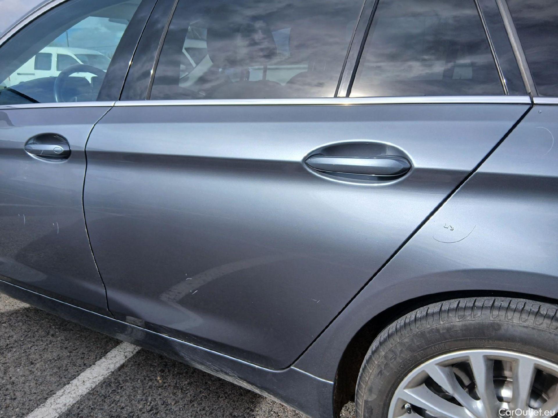  Bmw  Serie 5 BMW  / 2020 / 5P / familiar 520dA Touring #10