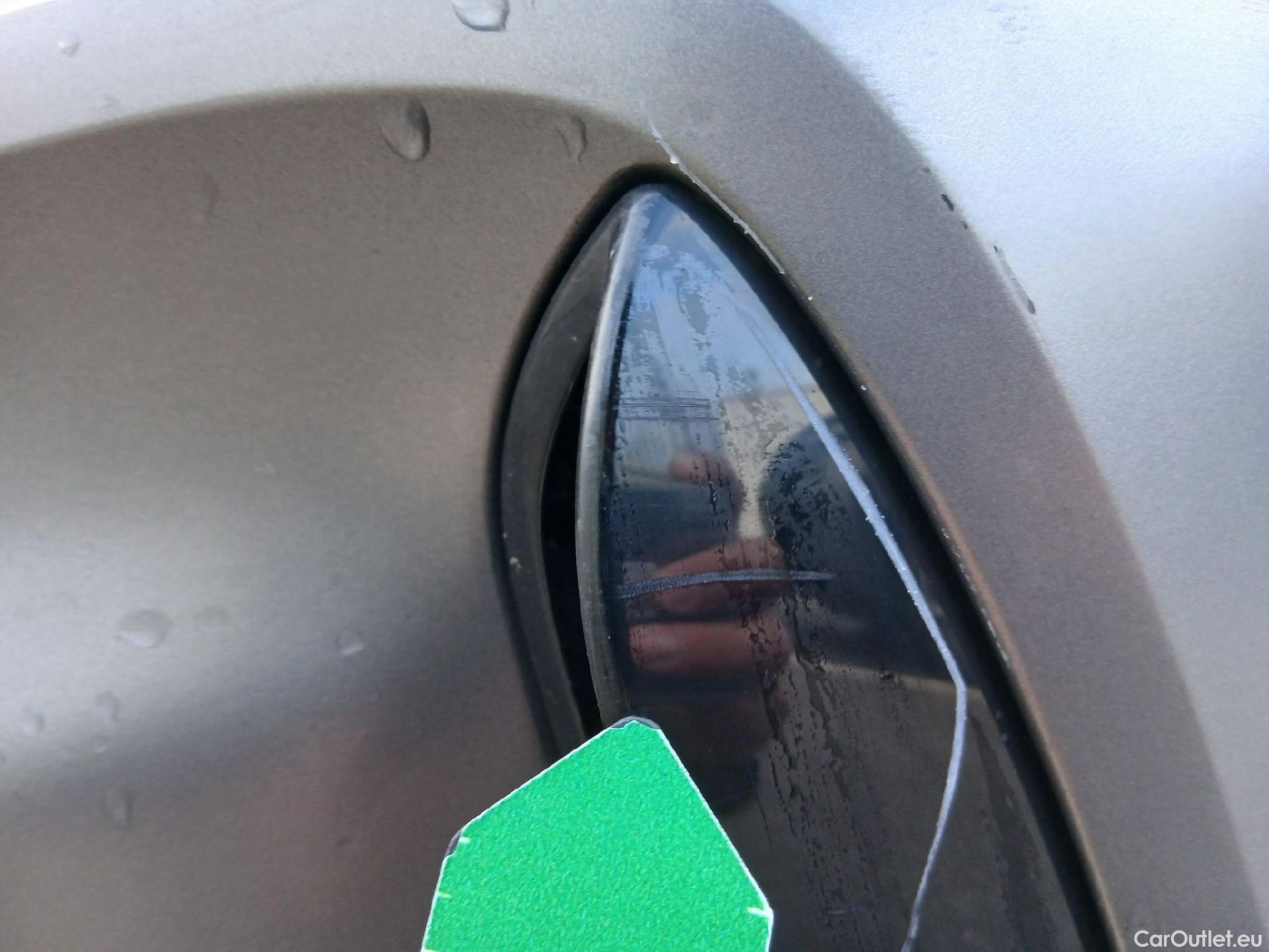  Bmw  Serie 1 BMW  / 2019 / 5P / berlina con portón 118i #8