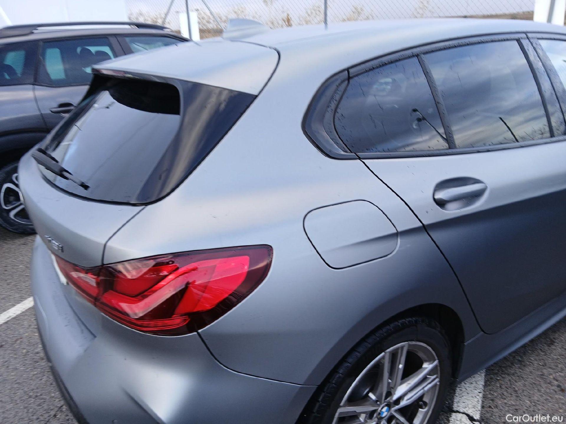  Bmw  Serie 1 BMW  / 2019 / 5P / berlina con portón 118i #32