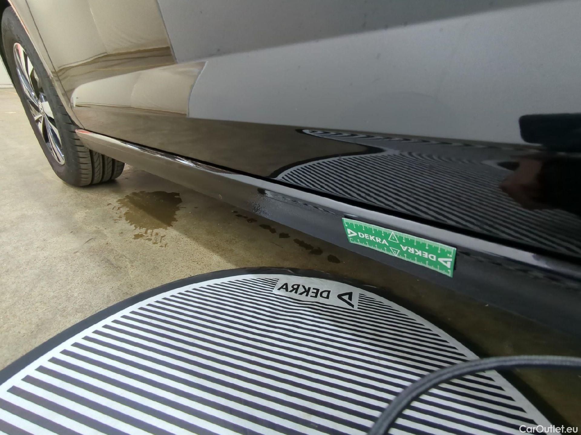  Volkswagen  Polo VOLKSWAGEN  / 2017 / 5P / Berline 1.0 TSI 95 Lounge #15