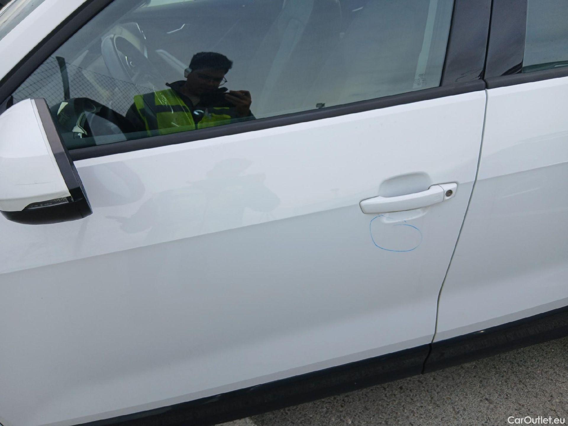  Audi  Q2 AUDI  / 2016 / 5P / todoterreno Design 30 TFSI 85kW (116CV) #14