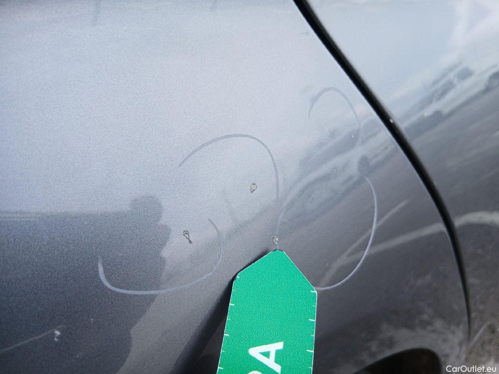  Bmw  Serie 5 BMW  / 2020 / 5P / familiar 520dA Touring #24