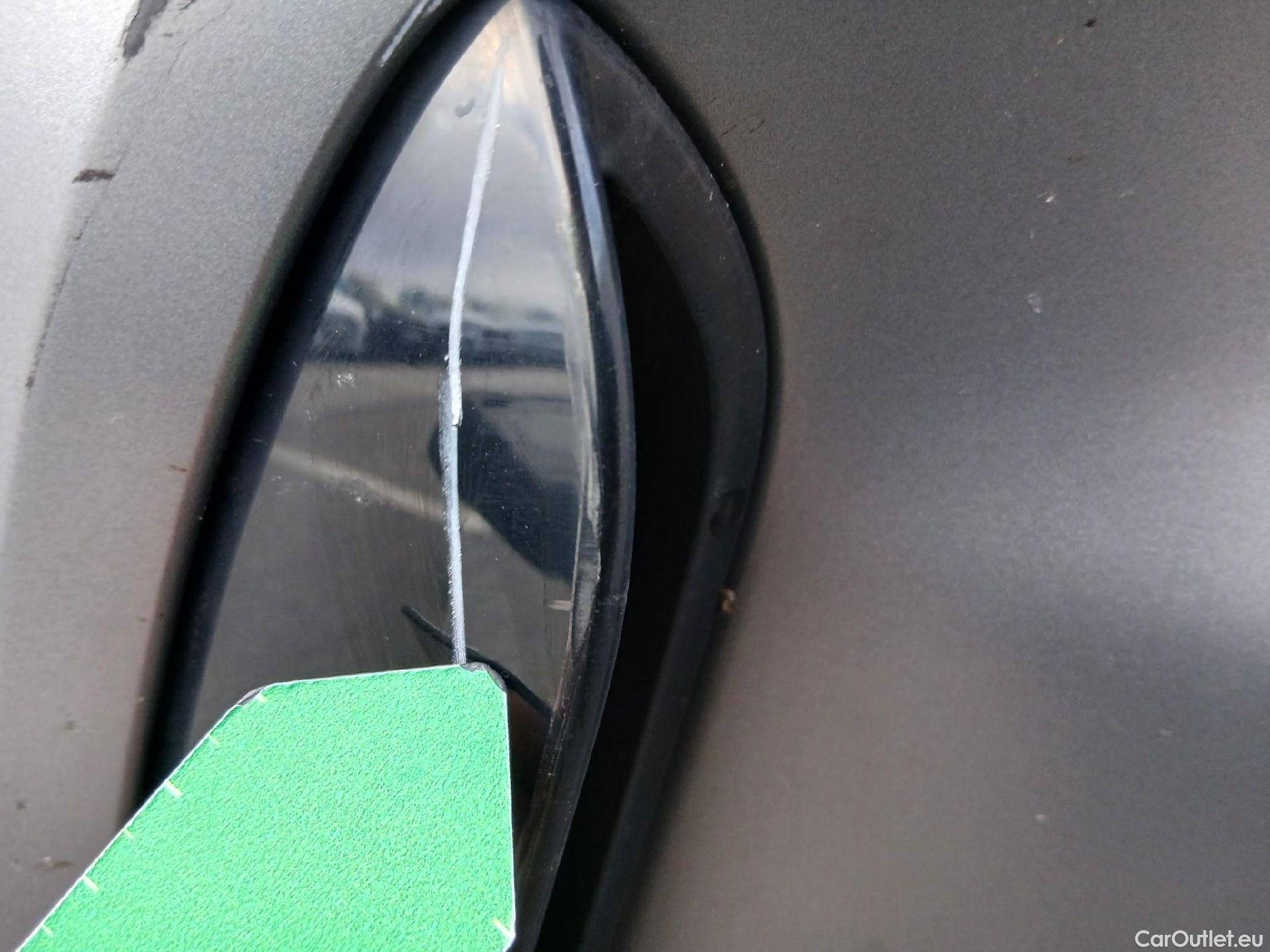  Bmw  Serie 1 BMW  / 2019 / 5P / berlina con portón 118i #6