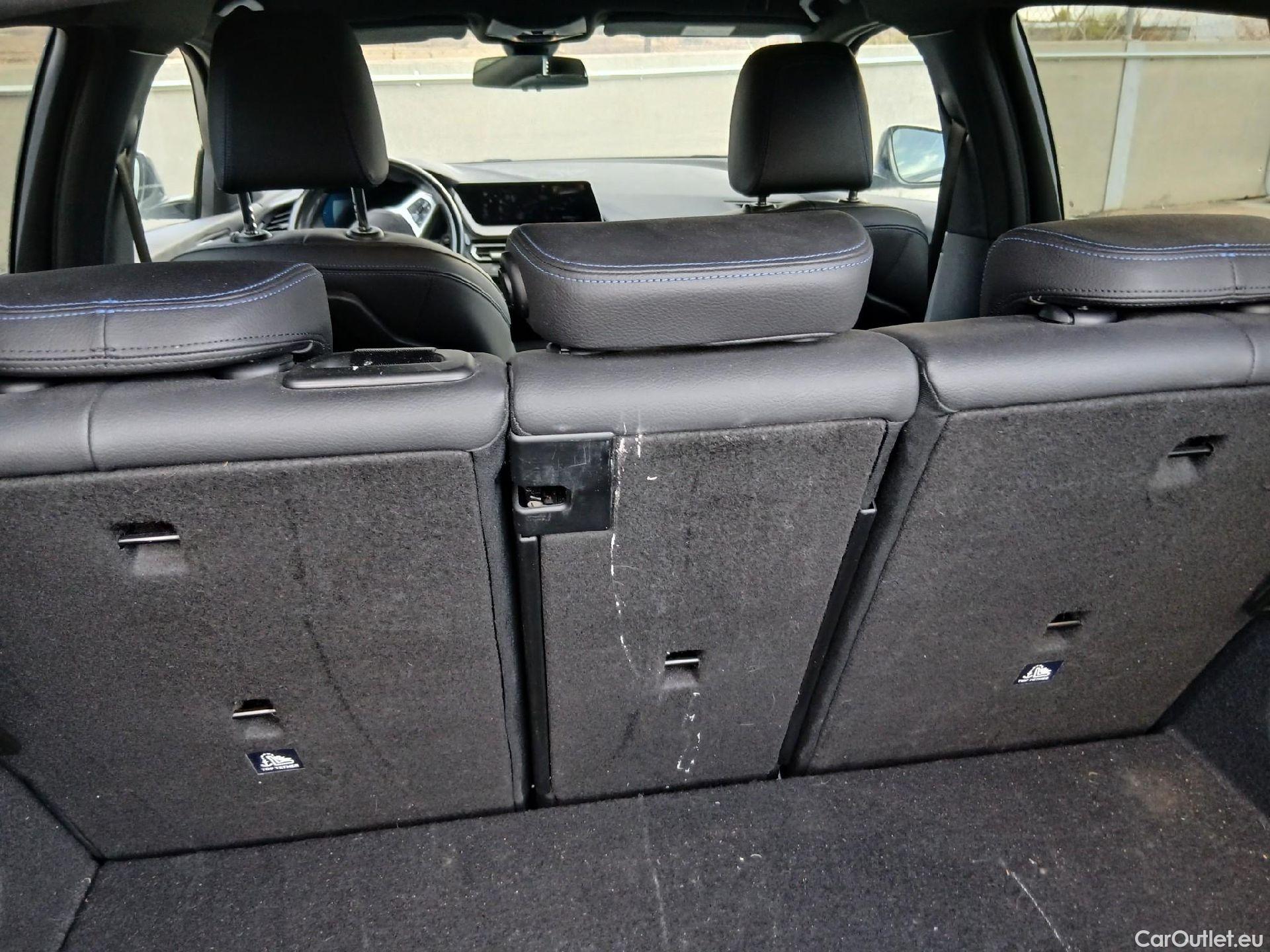  Bmw  Serie 1 BMW  / 2019 / 5P / berlina con portón 118i #29