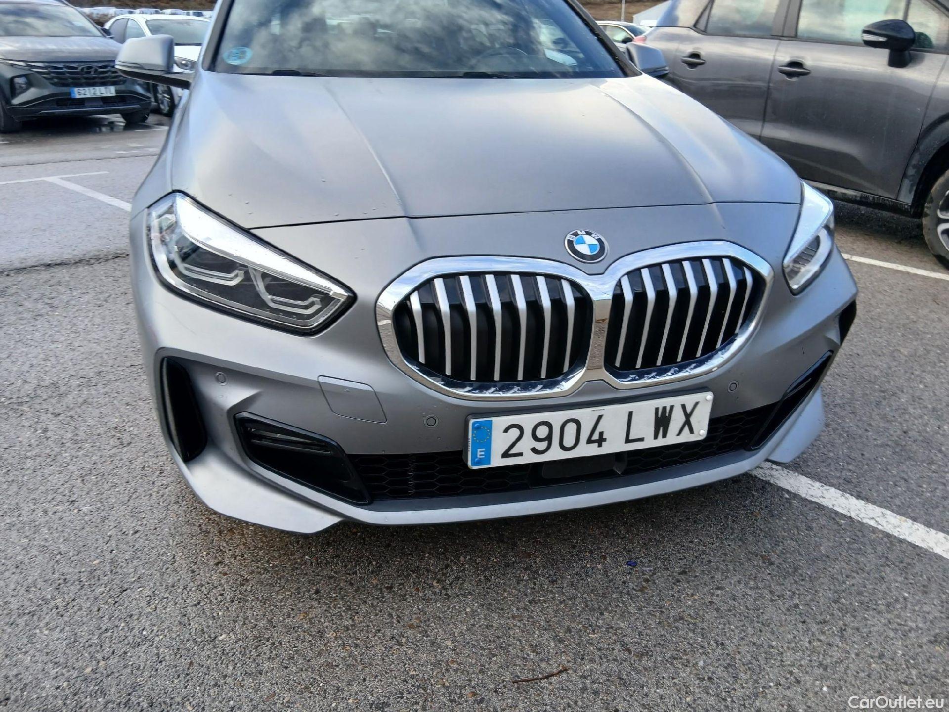  Bmw  Serie 1 BMW  / 2019 / 5P / berlina con portón 118i #2