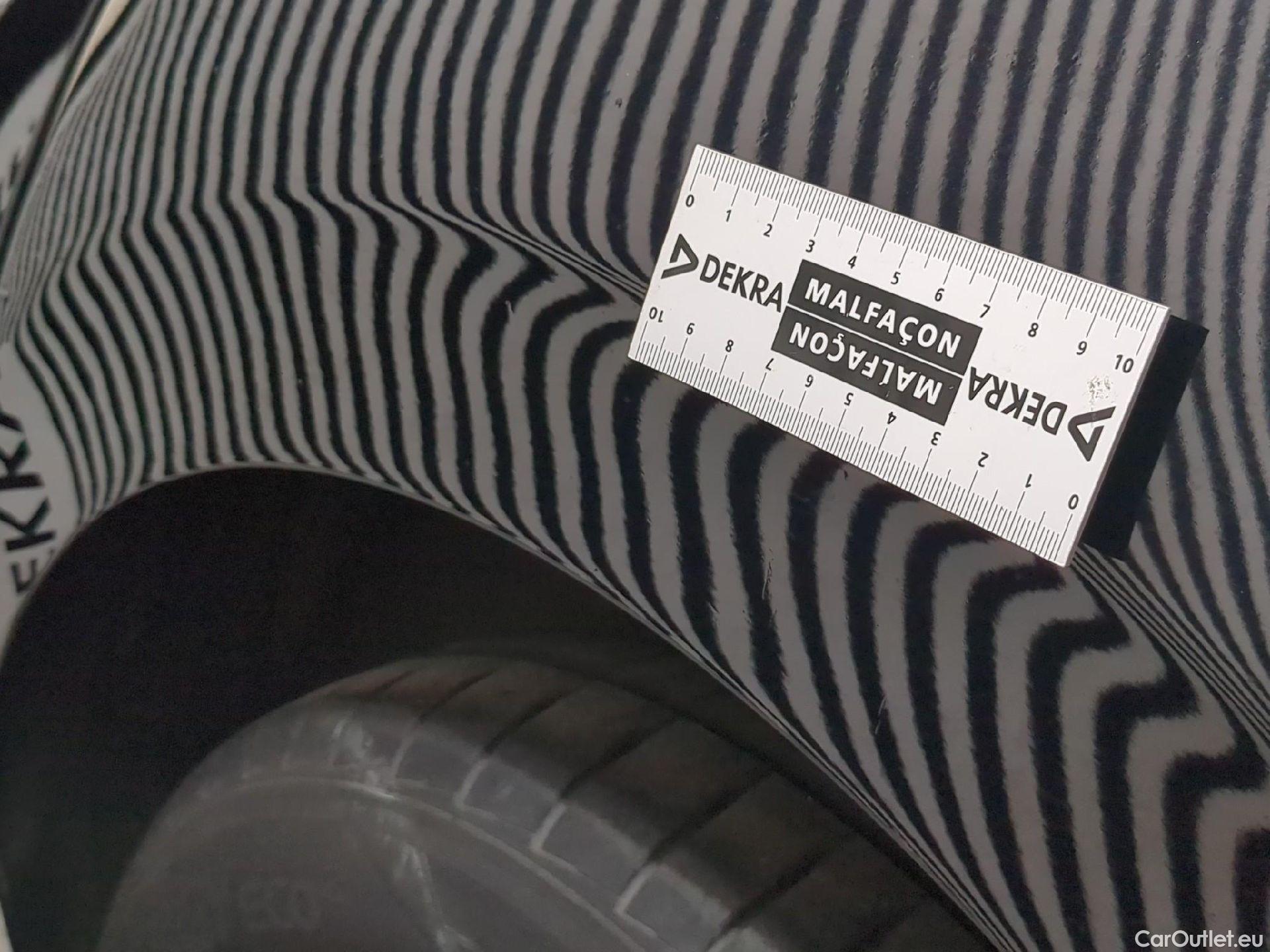  Volkswagen  Polo VOLKSWAGEN  / 2017 / 5P / Berline 1.0 TSI 95 Lounge #20