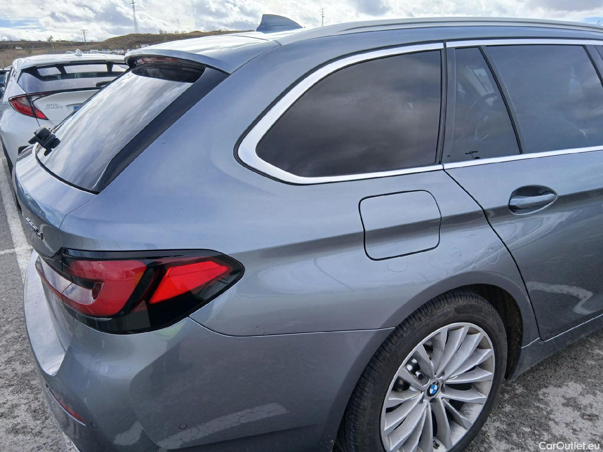  Bmw  Serie 5 BMW  / 2020 / 5P / familiar 520dA Touring #25