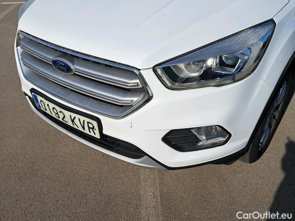  Ford  Kuga FORD  / 2016 / 5P / todoterreno 1.5 EcoBoost 88kW 4x2 Trend+ (CX) #13