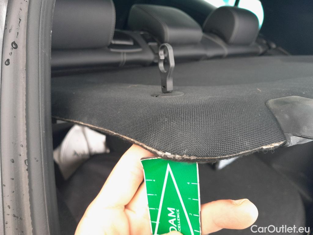  Mercedes  A-Klasse MERCEDES-BENZ Clase A / 2018 / 5P / berlina con portón A 250 e #12