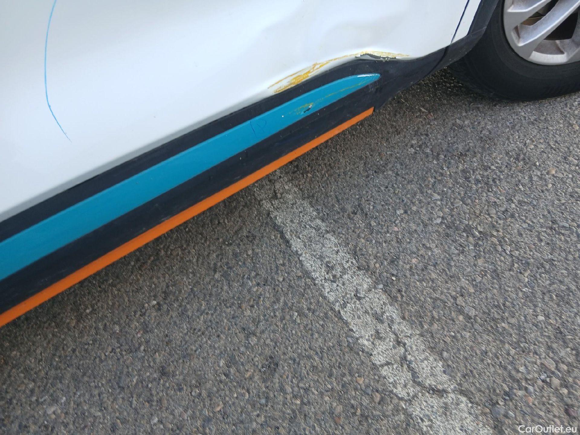  Ford  Kuga FORD  / 2019 / 5P / todoterreno Titanium 2.5 Duratec PHEV 165kW Auto #21