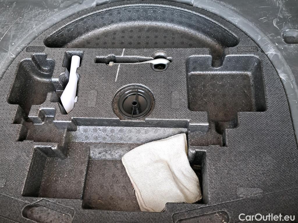  Ford  Kuga FORD  / 2016 / 5P / todoterreno 1.5 EcoBoost 88kW 4x2 Trend+ (CX) #6