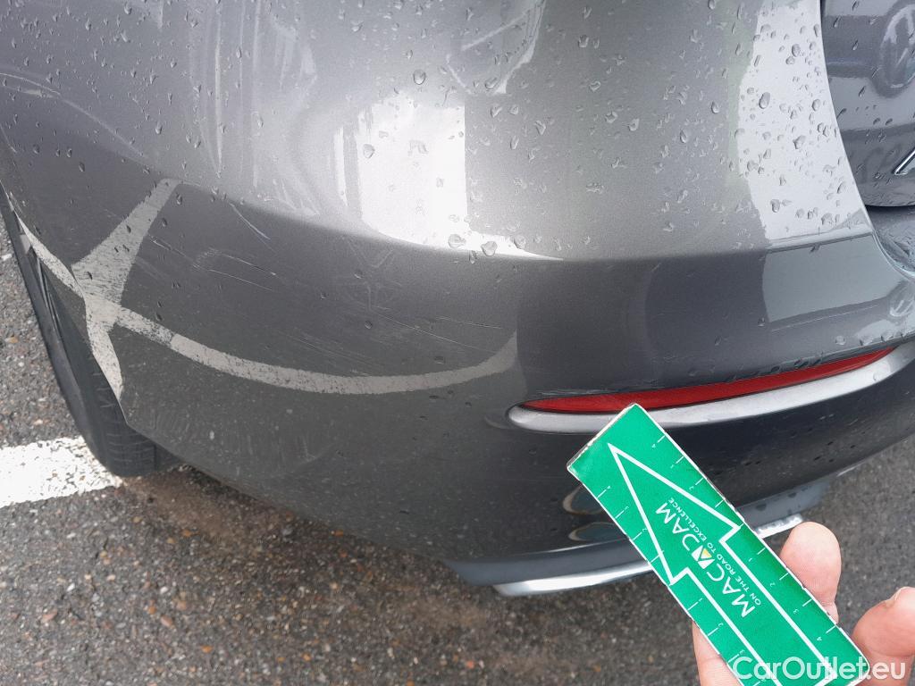  Mercedes  A-Klasse MERCEDES-BENZ Clase A / 2018 / 5P / berlina con portón A 250 e #24