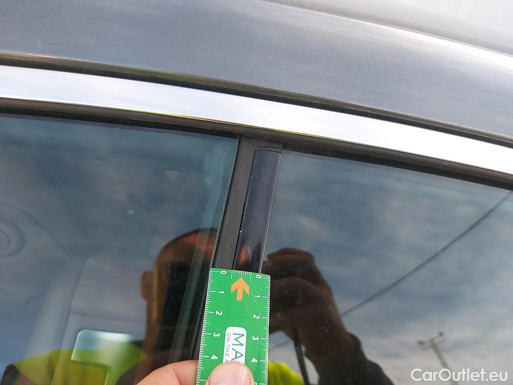  Mercedes  E-Klasse MERCEDES-BENZ Clase E / 2016 / 2P / coupé Coupé E 220 d #31