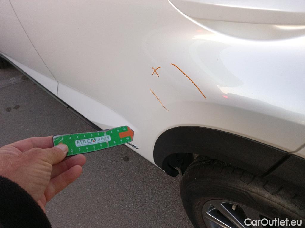  Lexus  NX LEXUS  / 2017 / 5P / todoterreno 2.5 300h Business Navigation 2WD #3