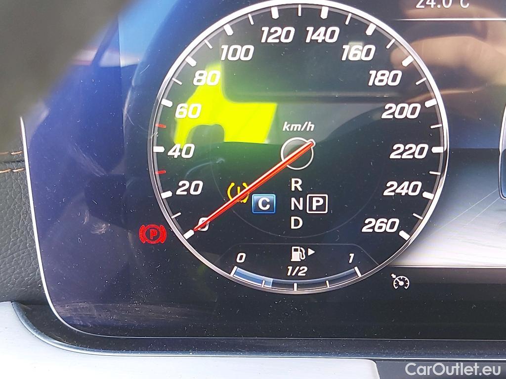  Mercedes  E-Klasse MERCEDES-BENZ Clase E / 2016 / 2P / coupé Coupé E 220 d #30