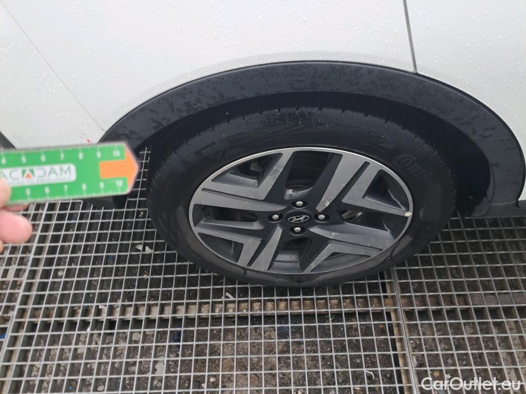  Hyundai  Bayon HYUNDAI  / 2021 / 5P / todoterreno 1.0 TGDI 88kW (120CV) 48V Style DCT 2C #3