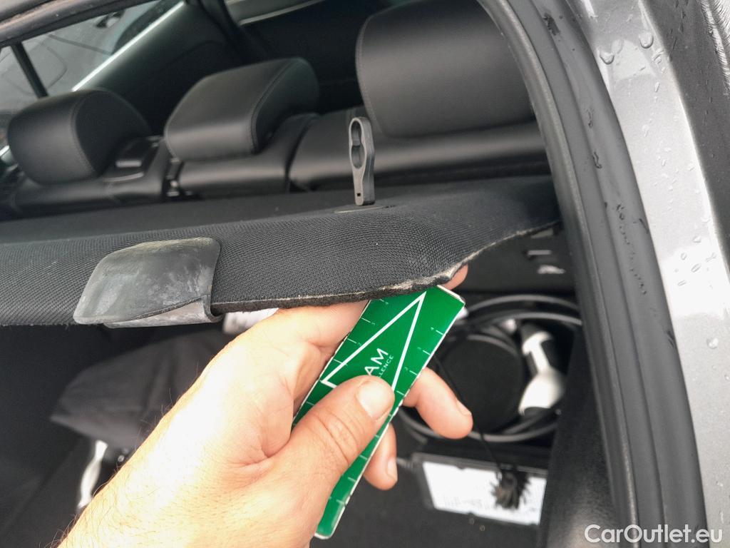  Mercedes  A-Klasse MERCEDES-BENZ Clase A / 2018 / 5P / berlina con portón A 250 e #13