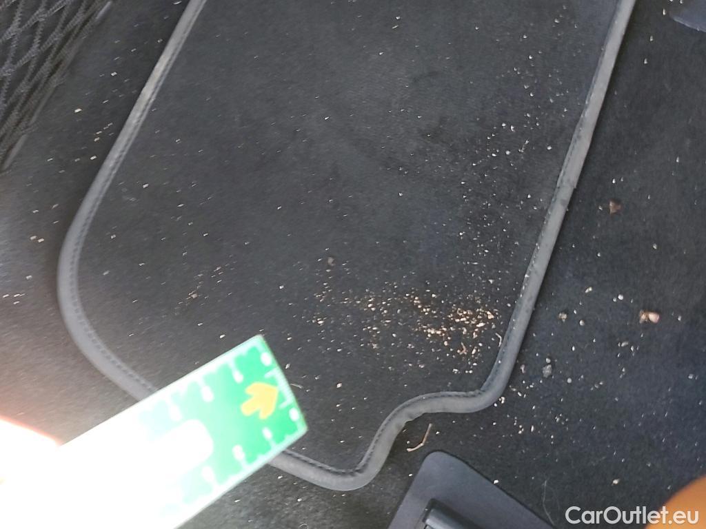  Mercedes  E-Klasse MERCEDES-BENZ Clase E / 2016 / 2P / coupé Coupé E 220 d #36