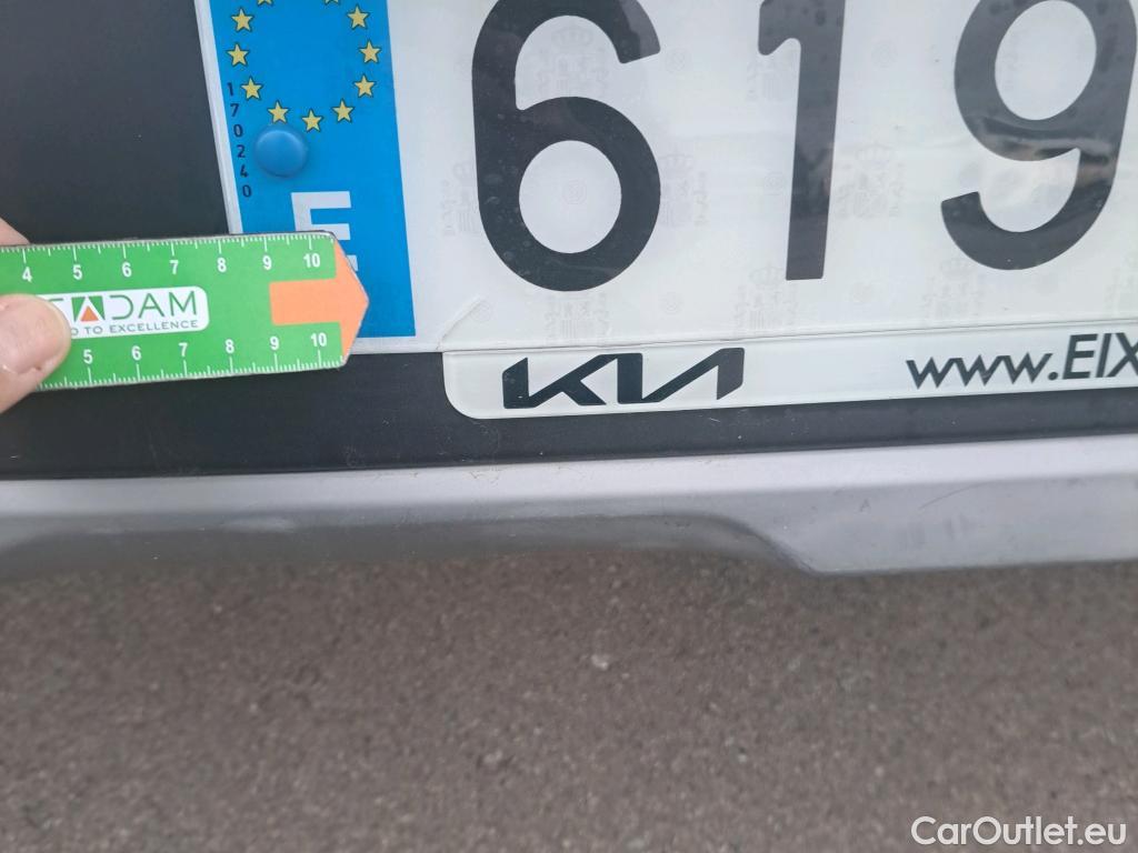  KIA  Niro KIA  / 2019 / 5P / crossover 1.6 GDi PHEV 104kW (141CV) Drive #38