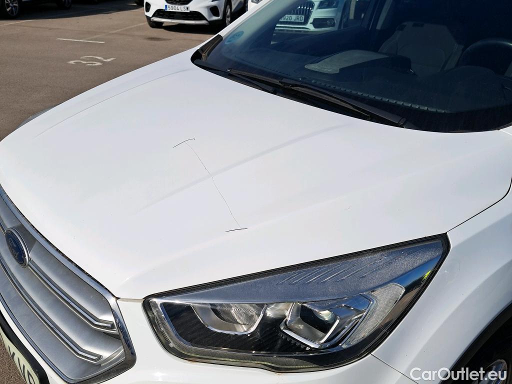  Ford  Kuga FORD  / 2016 / 5P / todoterreno 1.5 EcoBoost 88kW 4x2 Trend+ (CX) #3