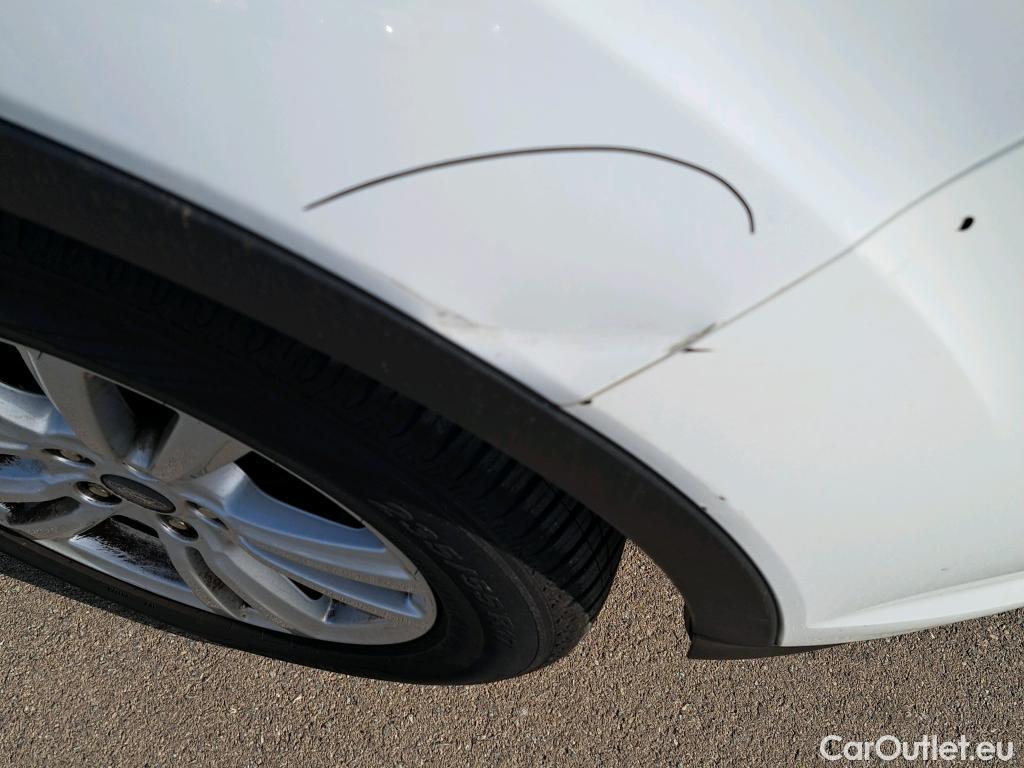  Ford  Kuga FORD  / 2016 / 5P / todoterreno 1.5 EcoBoost 88kW 4x2 Trend+ (CX) #2