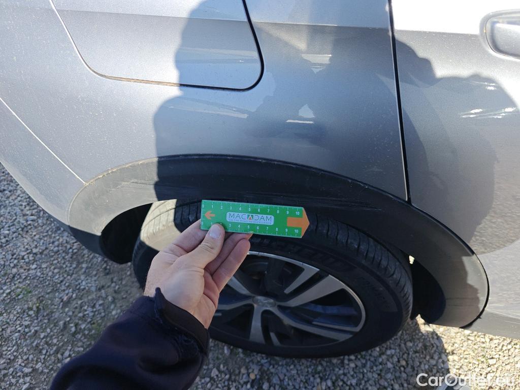  Peugeot  3008  Allure Pack 1.5 HDi 130CV AT8 E6d #26