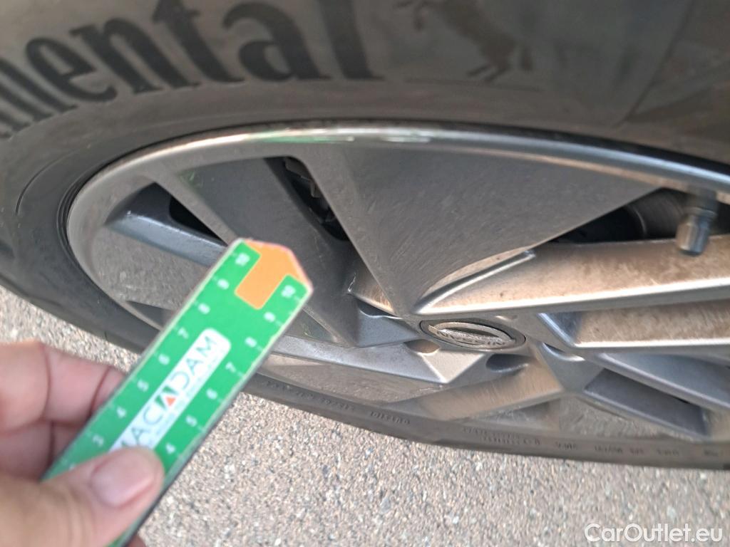  Nissan  Qashqai NISSAN  / 2021 / 5P / todoterreno DIG-T 103kW (140CV) mHEV 4x2 Acenta #2