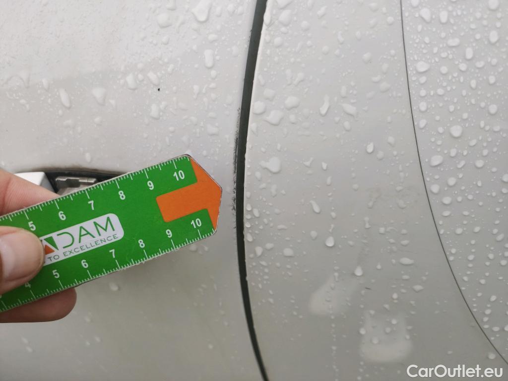  Renault  Clio RENAULT  / 2019 / 5P / berlina con portón Equilibre Blue dCi 74kW (100CV) #7