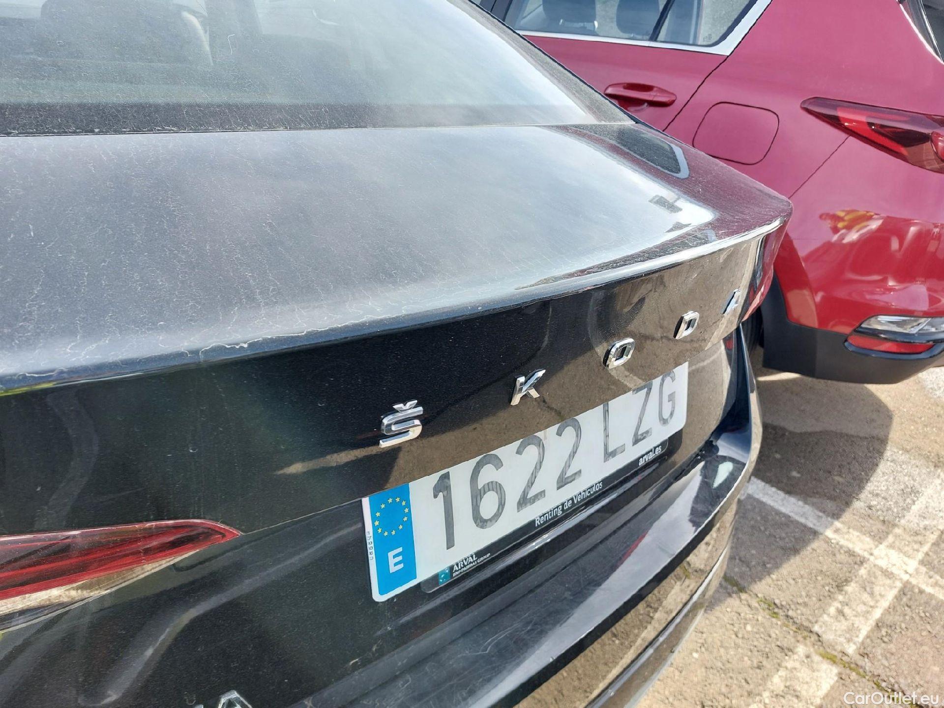  Skoda  Octavia SKODA  / 2020 / 5P / berlina con portón 1.5 TSI 110kW (150 CV) Manual Ambition #12