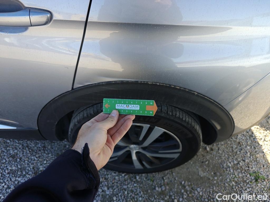  Peugeot  3008  Allure Pack 1.5 HDi 130CV AT8 E6d #24