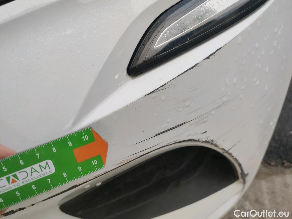  Renault  Clio RENAULT  / 2019 / 5P / berlina con portón Equilibre Blue dCi 74kW (100CV) #9