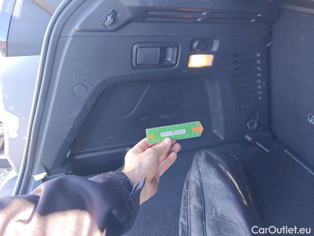  Peugeot  3008  Allure Pack 1.5 HDi 130CV AT8 E6d #16