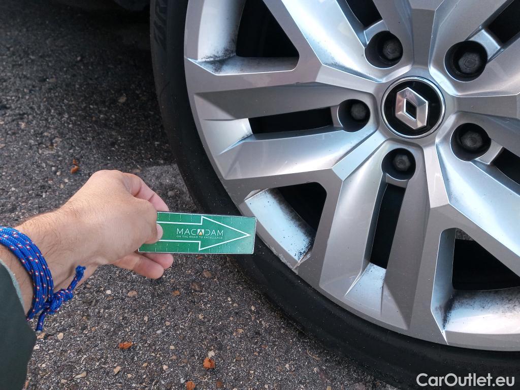  Renault  Captur RENAULT  / 2019 / 5P / todoterreno Intens TCe 90 (AC) #16