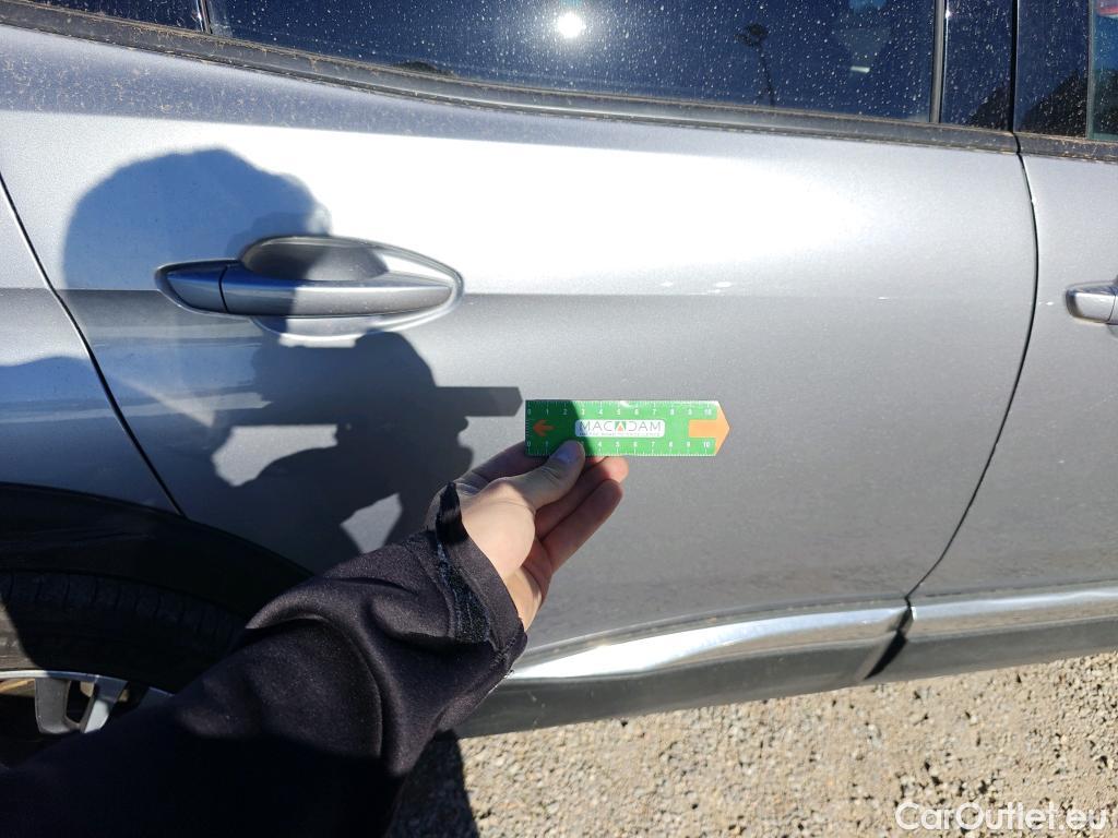  Peugeot  3008  Allure Pack 1.5 HDi 130CV AT8 E6d #31