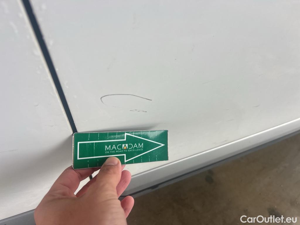  Peugeot  2008 PEUGEOT  / 2019 / 5P / todoterreno Allure Pack Puretech 130 S&S EAT8 (AC) #7