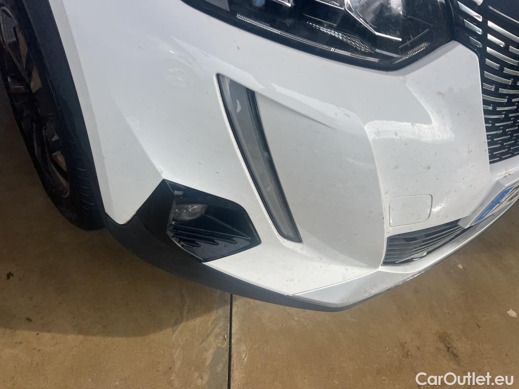  Peugeot  2008 PEUGEOT  / 2019 / 5P / todoterreno Allure Pack Puretech 130 S&S EAT8 (AC) #21