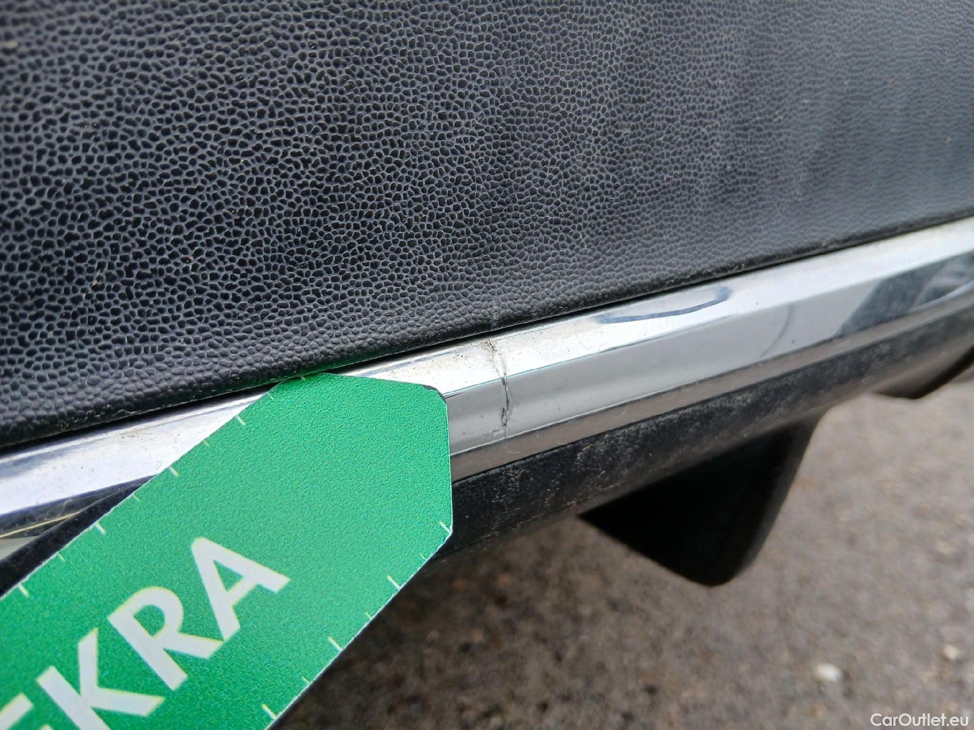  Mercedes  G-Klasee MERCEDES-BENZ GLC Coupé / 2019 / 5P / coupé GLC 300 de 4MATIC #24