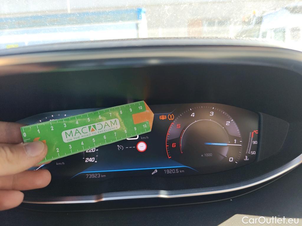  Peugeot  3008  Allure Pack 1.5 HDi 130CV AT8 E6d #51