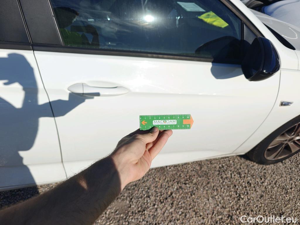  Land Rover  Discovery OPEL Insignia / 2020 / 5P / berlina con portón GS Business Edition 1.5D DVH 90kW MT6 #33