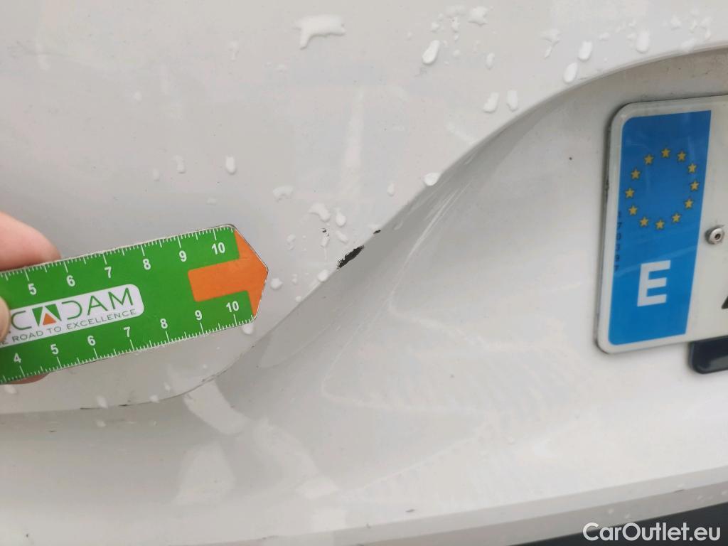  Renault  Clio RENAULT  / 2019 / 5P / berlina con portón Equilibre Blue dCi 74kW (100CV) #11