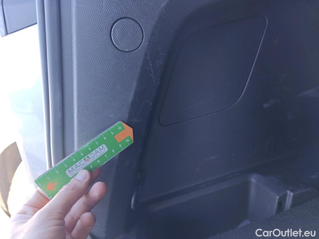  Peugeot  3008  Allure Pack 1.5 HDi 130CV AT8 E6d #17