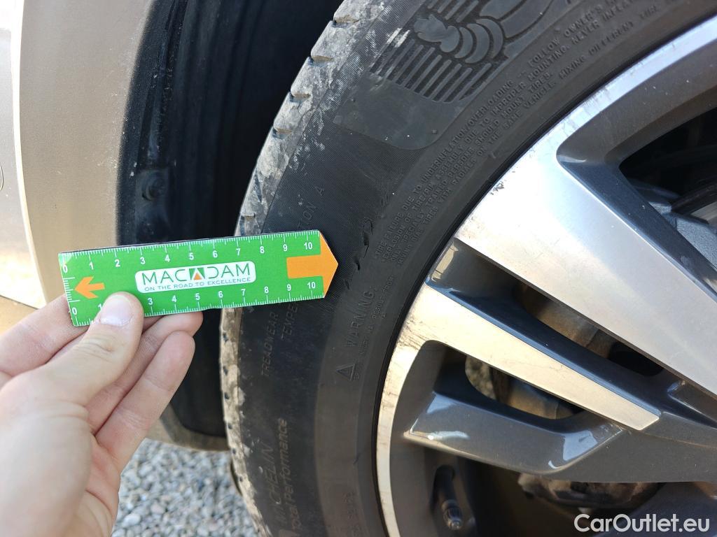  Peugeot  3008  Allure Pack 1.5 HDi 130CV AT8 E6d #3