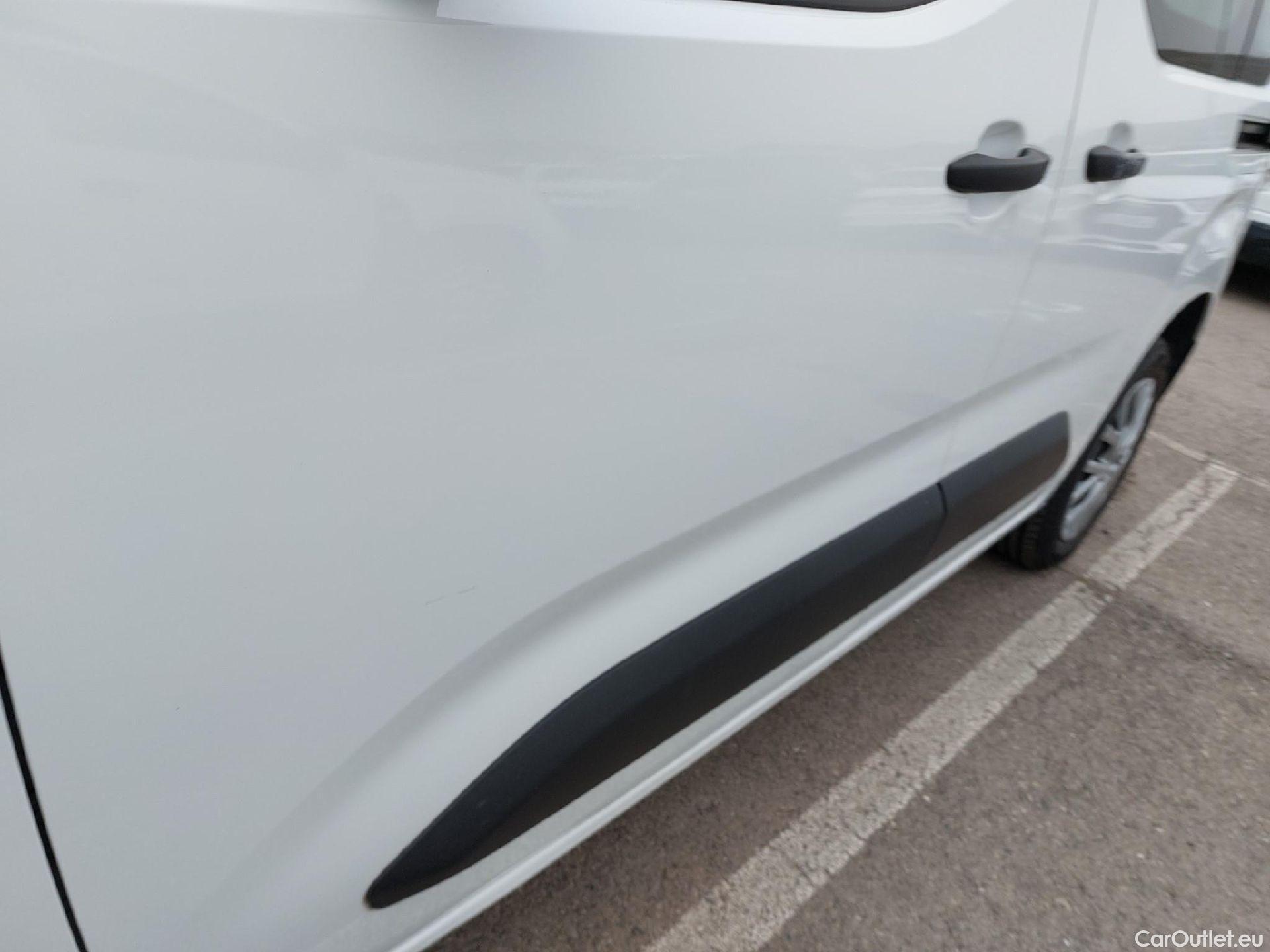  Citroen  Berlingo  Combi Live Pack M 1.5 BlueHDi 100CV MT6 E6d #12