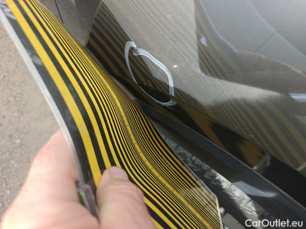  Volkswagen  T-CROSS VOLKSWAGEN  / 2018 / 5P / todoterreno Advance 1.0 TSI 85kW (115CV) DSG (AC) #4